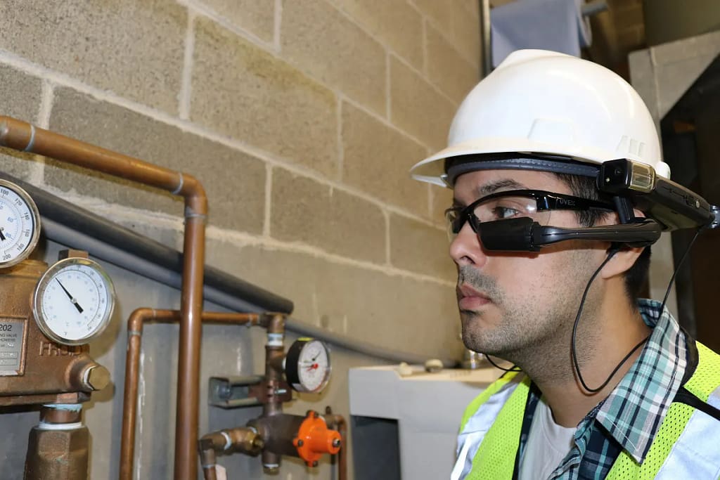 Technology Revolutionizing The Field Service Industry 4 Work inspection